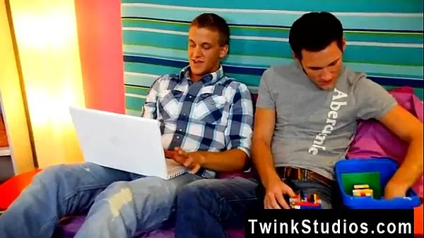 Show Hairless ass legs for gay These 2 boys are young, hot, and horny drive Videos