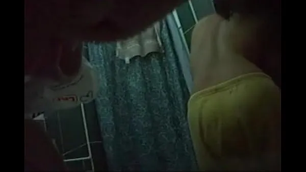 Zobrazit videa z disku Taking a shower