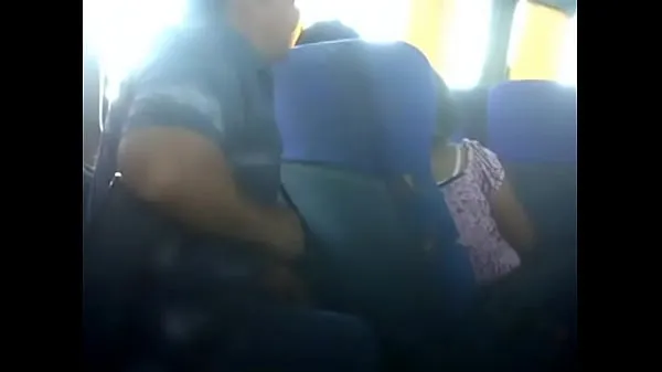 Afficher femme baise mec bigot dans Bus.3GP vidéos Drive