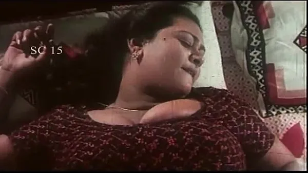 Shakila with Young Man Hot Bed Room Scene ड्राइव वीडियो दिखाएँ