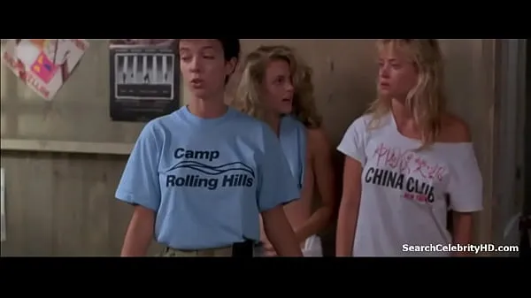 Videoları gösterin Susan Marie Snyder Valerie Hartman in Sleepaway Camp 1989 çalıştırın