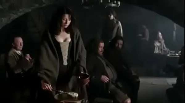 Mostrar Spanking punishment - Outlander, temporada 1, episódio 9 tvshow vídeos do Drive