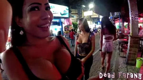 Afficher Ladyboys Thaïlande vidéos Drive