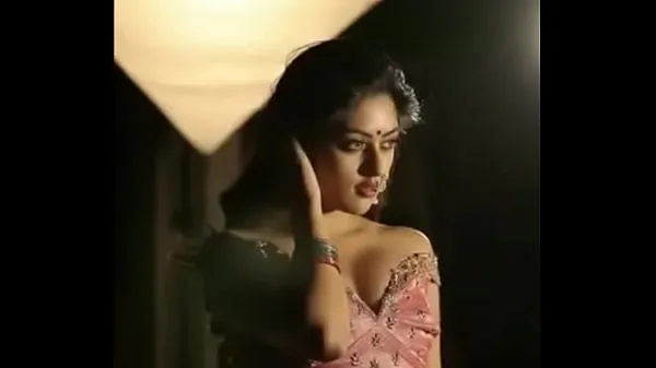 Показать Hot indian PhotoShootвидео с поездки