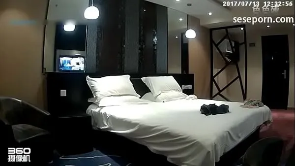 显示 Fuck sexy chinese girl in a hotel (CAM 随车视频