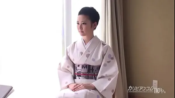 Tampilkan The hospitality of the young proprietress-You came to Japan for Nani-Yui Watanabe video berkendara