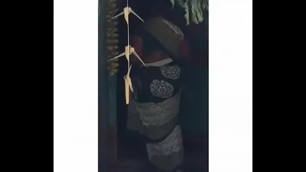 Tampilkan Meena aunty video berkendara