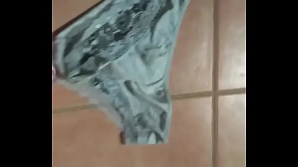 Zobraziť videá zo služby cumshot on used panties