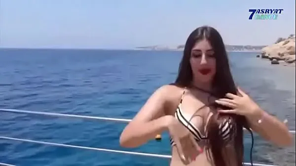 Visa An Egyptian woman dances with Maya Khalifa and they have sex with each other drive-videor