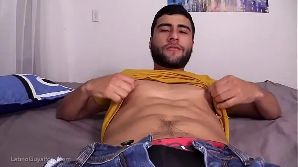 Zobrazit videa z disku Latin Papi Sucks Huge Dick