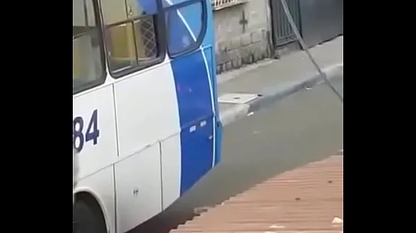 Εμφάνιση Sex on the bus βίντεο δίσκου