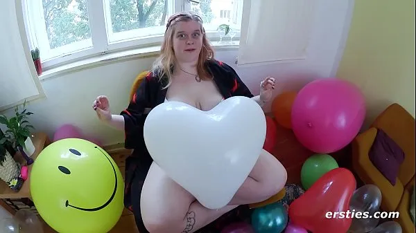 Visa Poppy Loves Her Balloons and Little Pink Vibrator drive-videor