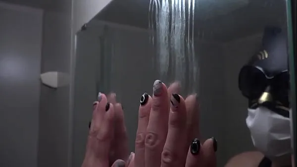 Vis Girls hand sweat fetish drive-videoer