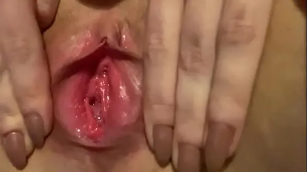 عرض مقاطع فيديو محرك الأقراص Showing Off My Big Clit And Juicy Pussy