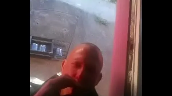 Zobraziť videá zo služby Cigar inhale