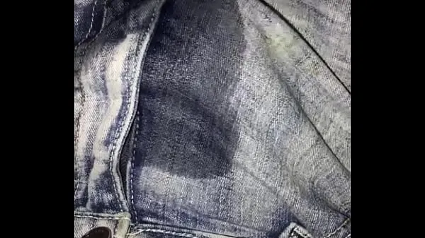 Jeans Pissing 1 ドライブの動画を表示