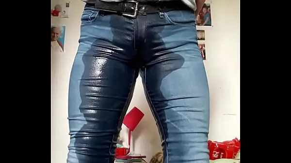 Piss Skinny JeansFahrvideos anzeigen