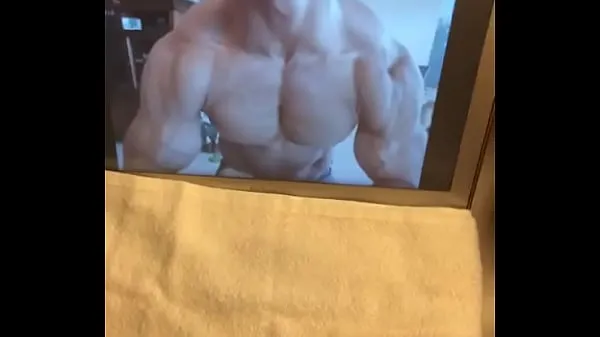 Zobrazit videa z disku Jerking Off to My Muscle God Roommate