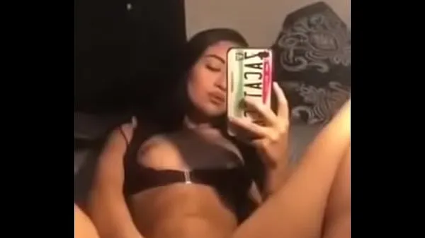 แสดง Girl makes video fingering Herself in mirror วิดีโอขับเคลื่อน