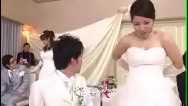 Videoları gösterin Japonesas fodeendo em publico no meio do casamento çalıştırın