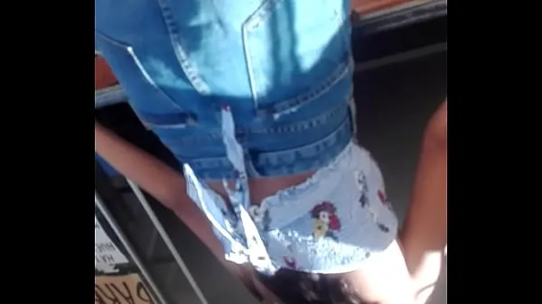 Upskirt in Santa Cruz BoliviaFahrvideos anzeigen