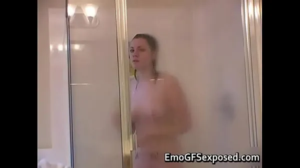 Mostrar Teen emo whore soapy naked shower vídeos de conducción