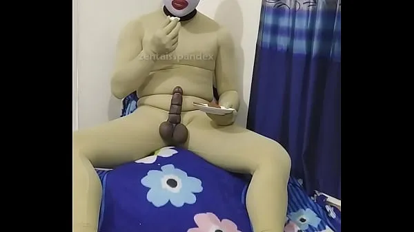 Videoları gösterin Zentai slave food fetish cbt penis ball rope bondage eat çalıştırın