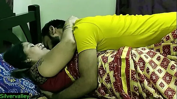 Prikaži Indian xxx sexy Milf aunty secret sex with son in law!! Real Homemade sex videoposnetke pogona
