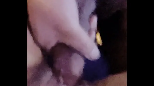 Tampilkan Soru masturbating her with my penis that I rub on her clitoris until I make her finish video berkendara