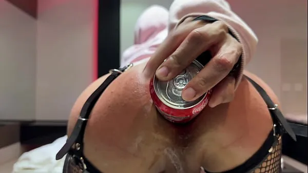 Mostra coca cola con dildo analevideo di guida